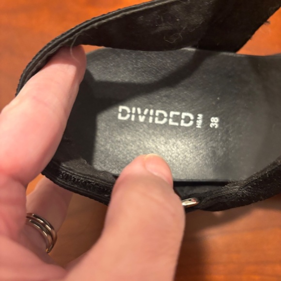 H&M Divided Platform Sandals in Black Size 38/7 - Picture 6 of 8